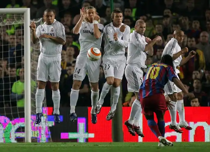 目前夏窗引援花费榜：利物浦签5人2.94亿欧居首，前四均来自英超.