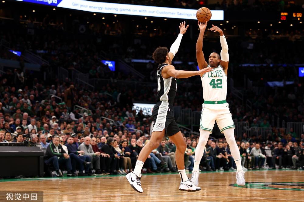 卢宁：守门员教练非常注重细节，他应该是准备了那次战术配合.