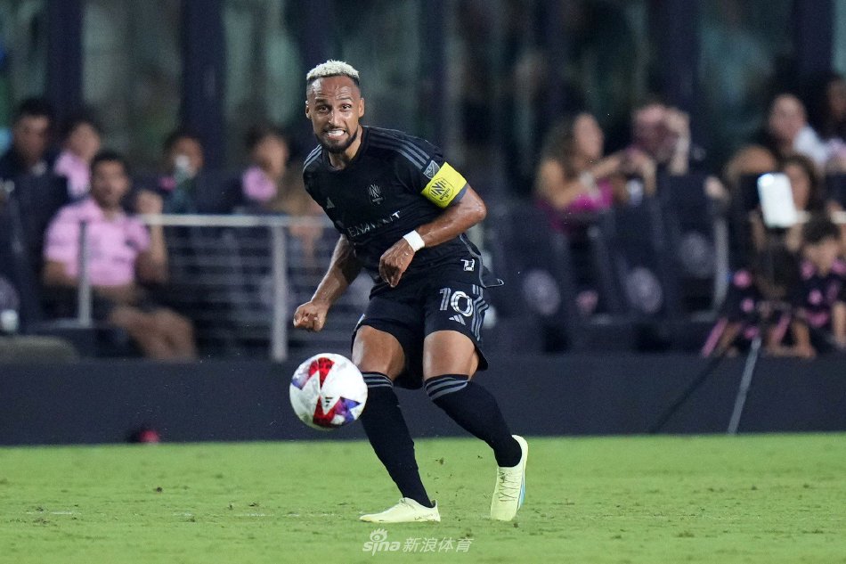 场上大获成 场上大获成