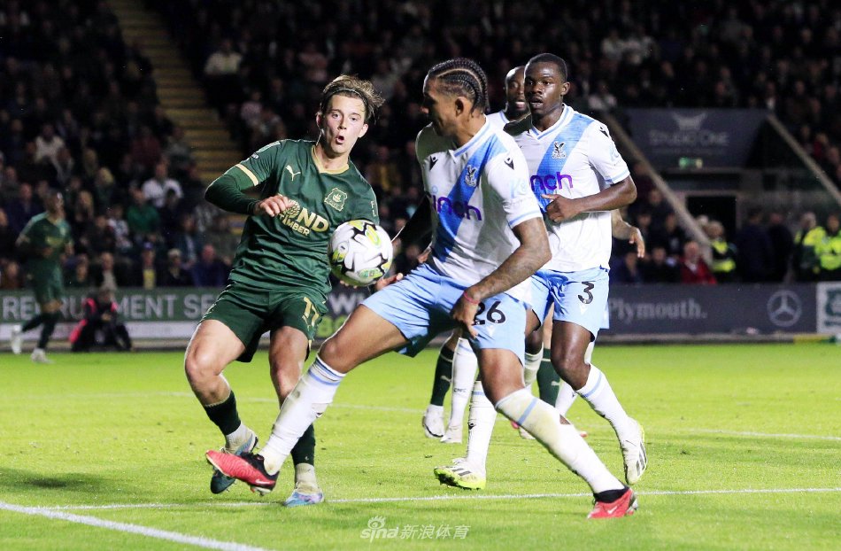 与利物浦在 与利物浦在