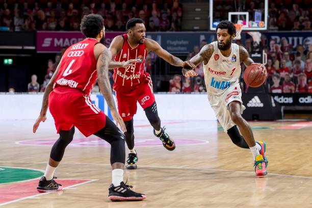 [天下足球]萨拉赫建功 利物浦击败布伦特福德.