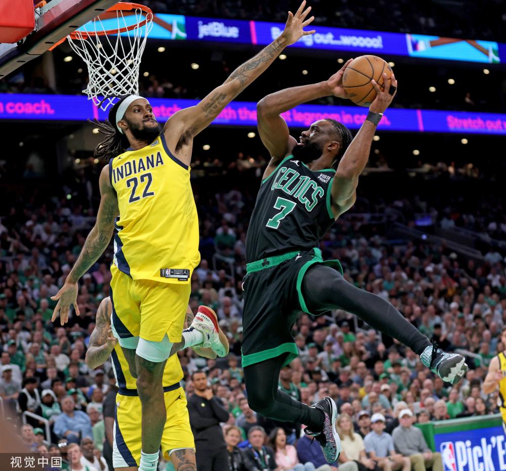 黄蜂主教练：克尼佩尔X光检查结果呈阴性 回主场才知道更多信息（黄蜂主帅：克尼佩尔X光无异常，返主场后将获取更多信息）